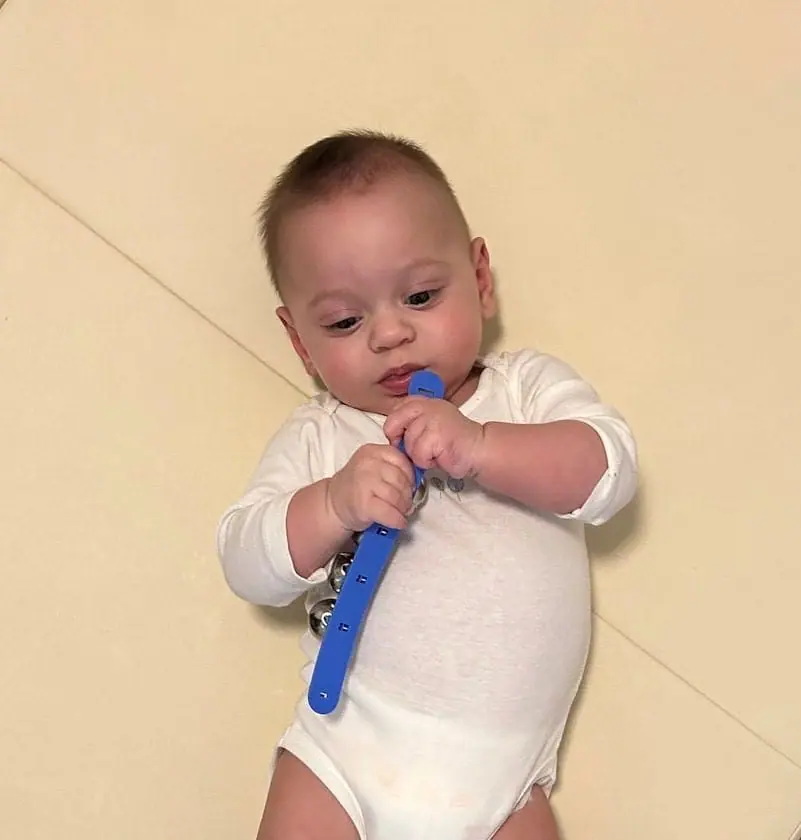 טורטיקוליס והעדפת צד בתינוקות